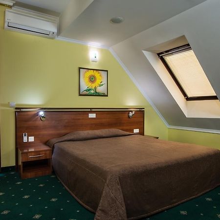 Hotel Izvor Starozagorski Bani Ngoại thất bức ảnh