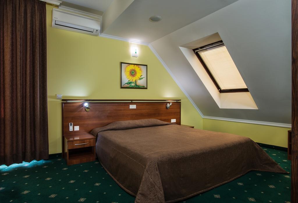 Hotel Izvor Starozagorski Bani Ngoại thất bức ảnh