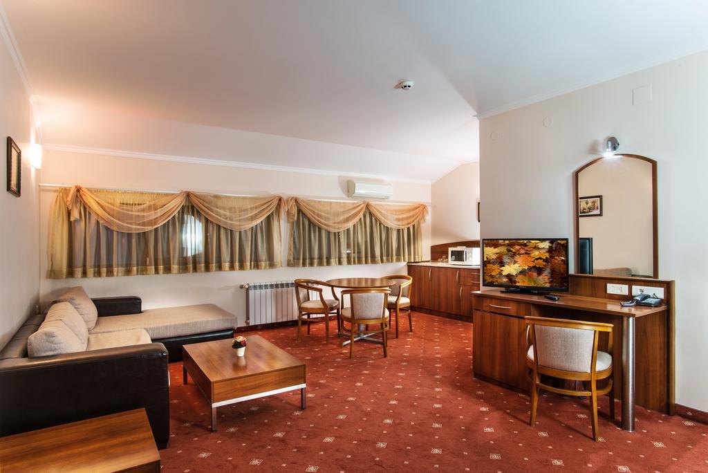Hotel Izvor Starozagorski Bani Ngoại thất bức ảnh