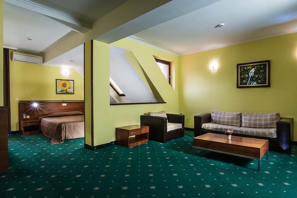 Hotel Izvor Starozagorski Bani Ngoại thất bức ảnh